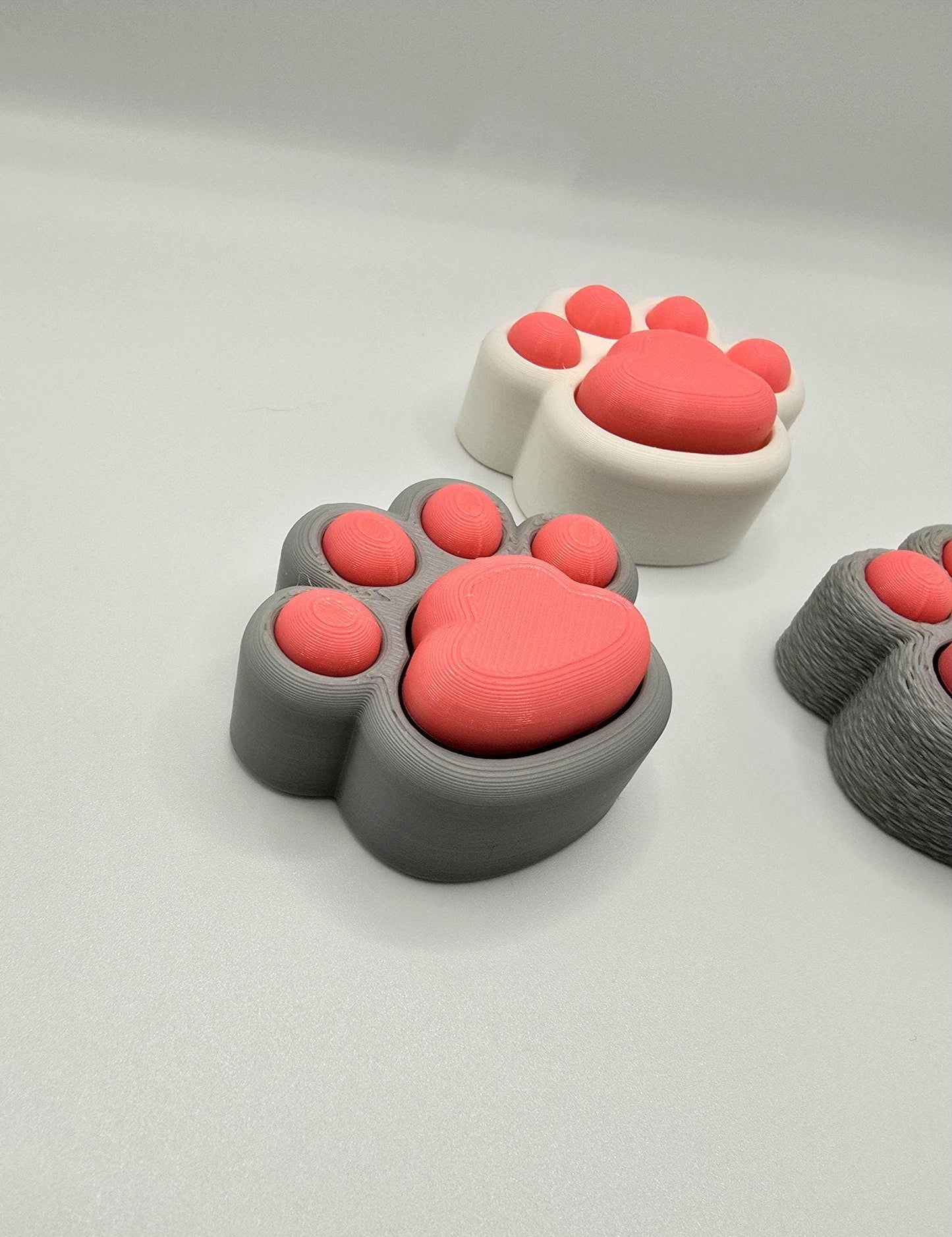 Super cute cat paw fidget clicky / fidget toy /stress toy